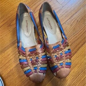 Softspots Women's Woven Flats in Brown, Blue, and Red Size 8